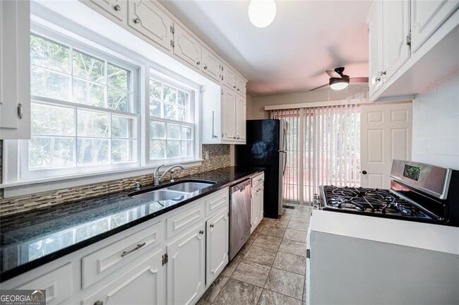 Photo - 1716 Beacon Hill Blvd NE