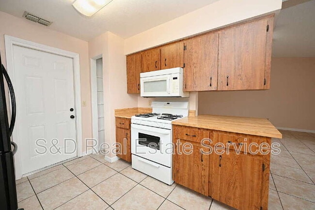 Photo - 1018 Sunshine Way SW