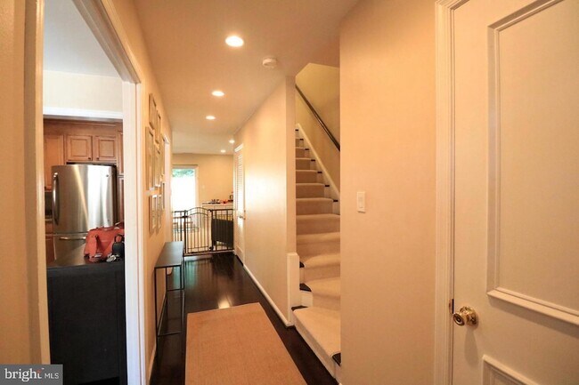 Photo - 748 Azalea Dr