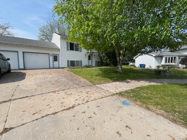 Photo - 1182 Blossom Ct House