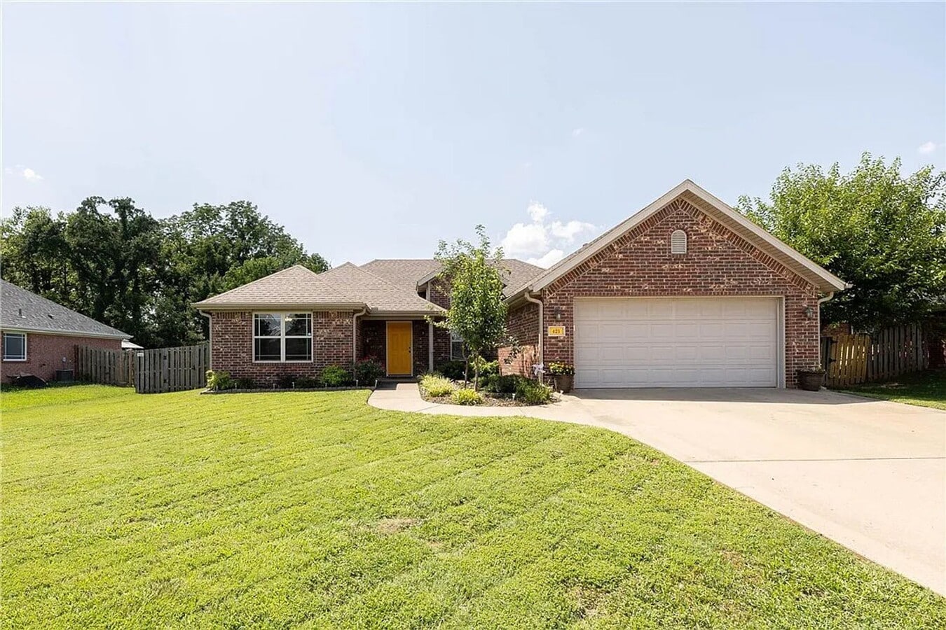 Photo - 421 Coopers Wy