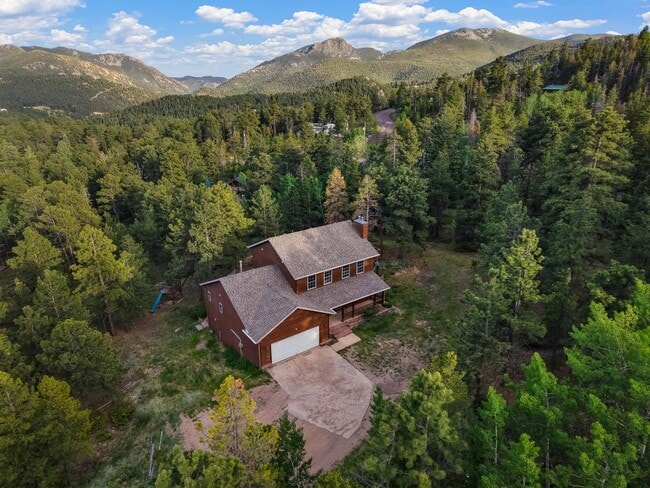 Photo - 687 Crescent Lake Rd