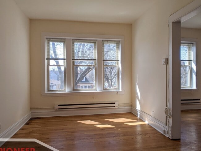 Photo - 2915 W George St Unit 2