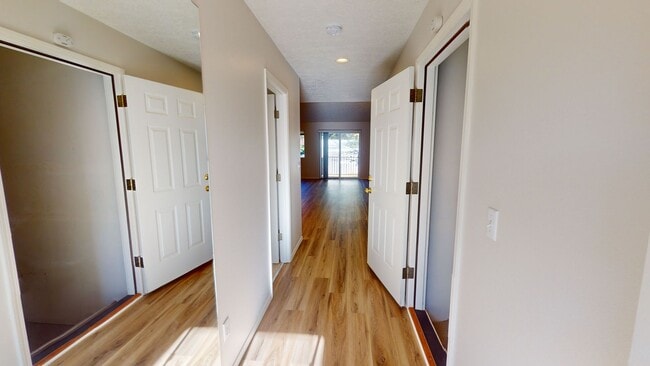 Photo - Single Level Family Friendly Home in Sandy. Fenced Backyard Pets Welcome