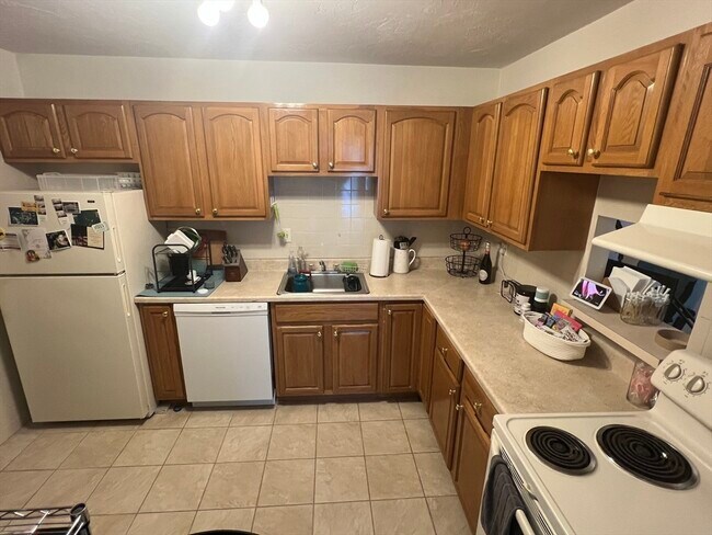 Photo - 2366 Commonwealth Ave Unit 1-4