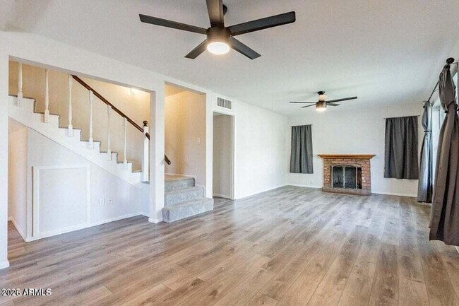 Photo - 505 W Howe St