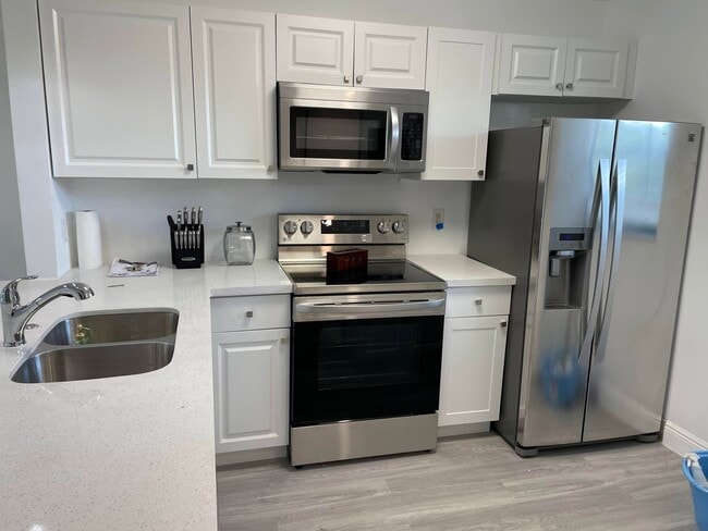 Photo - 7101 Golf Colony Ct Unidad 203