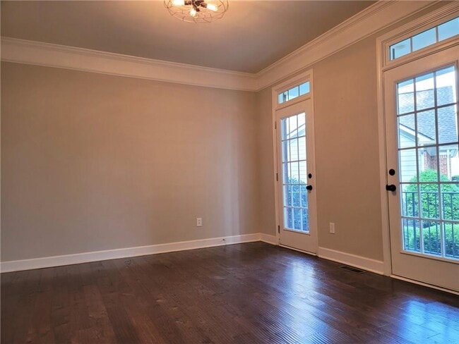 Photo - 4445 Agard St