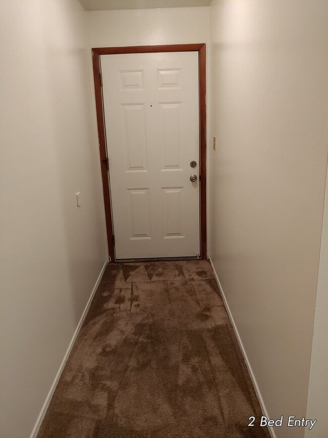 Building Photo - GREAT ground FLOOR pet FRIENDLY  apartment HOME in MT TABOR! Unit 5920