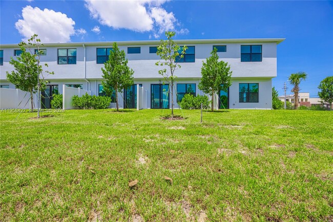 Photo - 7040 Channing Ave