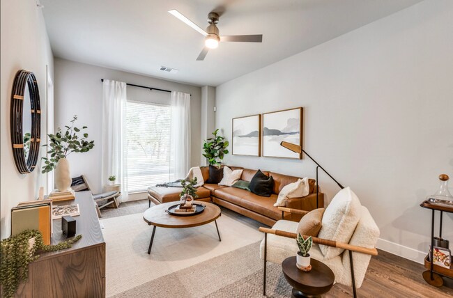 841 Airport-
