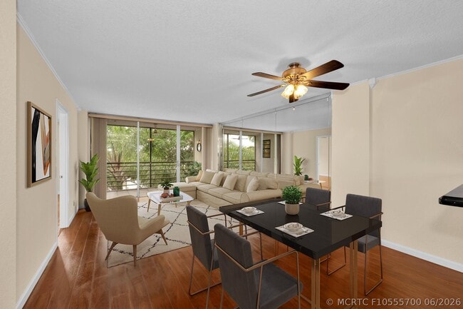 Photo - 118 Royal Pk Dr Unit 4G