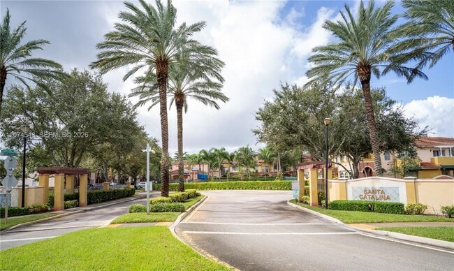 Building Photo - 1410 S Santa Catalina Cir