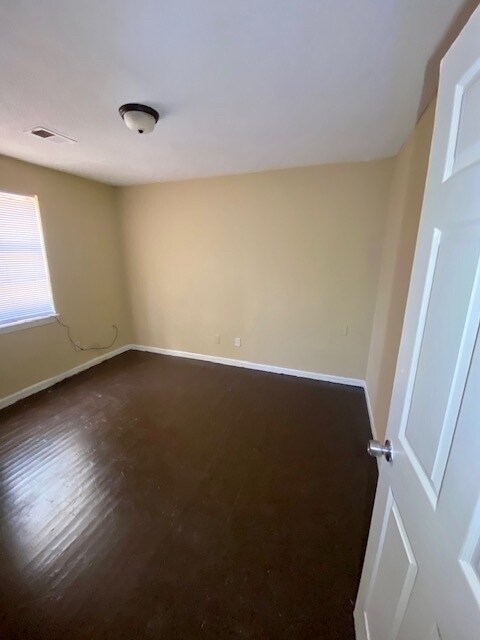 Clean Duplex For Rent