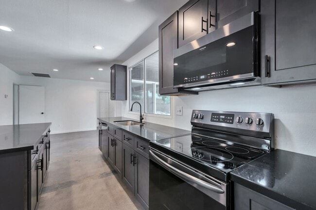 Photo - Remodeled 5-Bedroom Tempe Home with Private Pool, Large Yard & Garage Near ASU