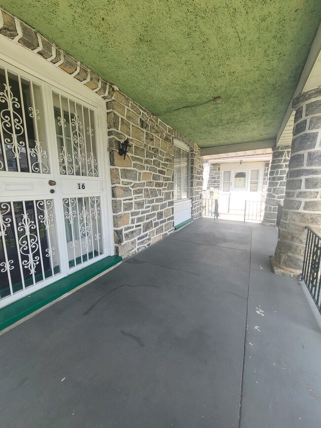 Photo - 16 Powell Ln