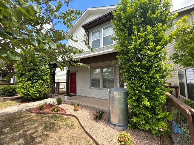 Building Photo - Modern Downtown Living in Historic Dignowi... Rental