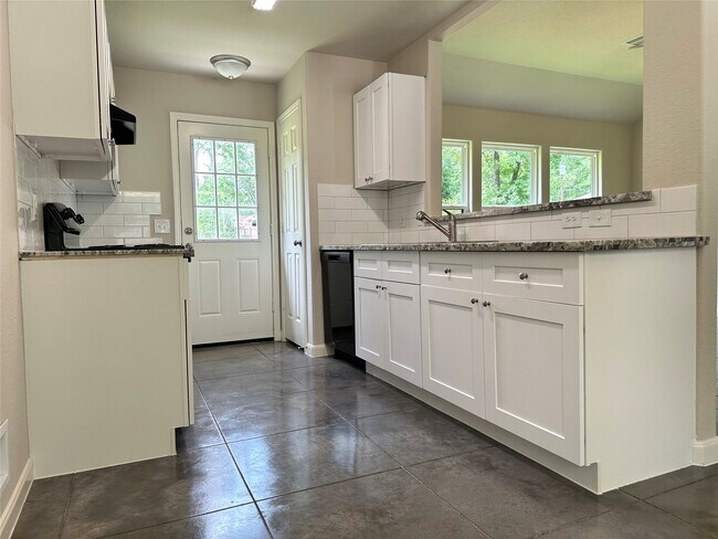 Photo - 10796 Royal Magnolia Dr