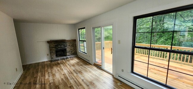 Photo - Newly Renovated 4-Bedroom Retreat on 12 Se... Unit 518 Kintner Rd