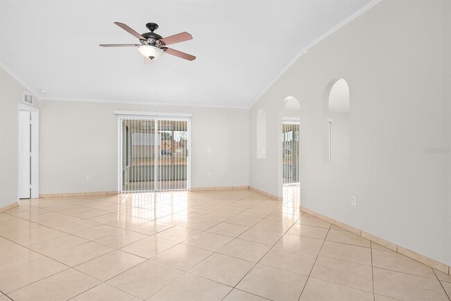 Photo - 316 Colony Ct