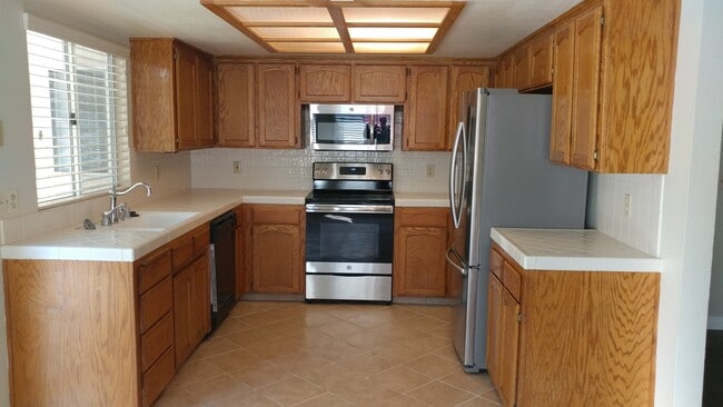 Photo - 2-Story home in NE Fresno, Clovis Unified Schools, super clean!