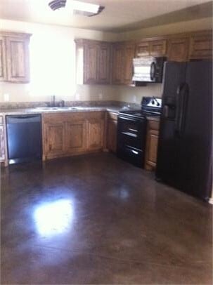Building Photo - 502 N Cleburne Whitney Rd Rental