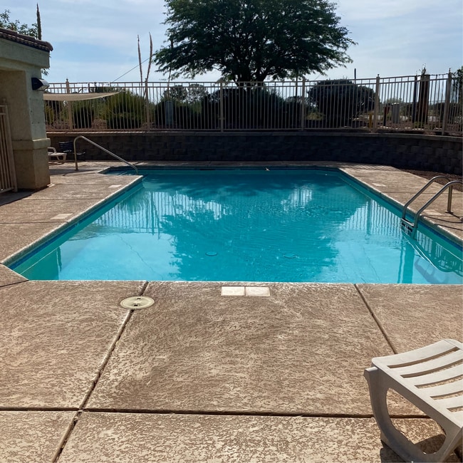 Building Photo - Vista Del Norte Rental