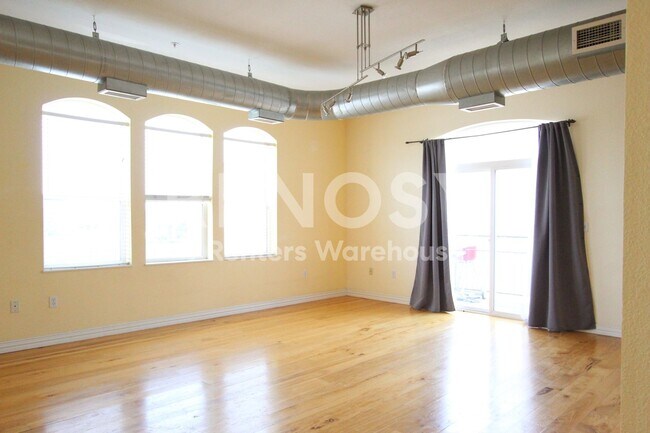 Photo - 277 N Broadway
