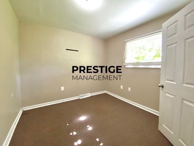 Photo - 2 Bed 1 Bath Home With Den