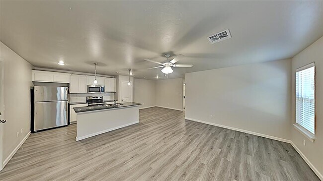 Photo - 11207 Howard Dr