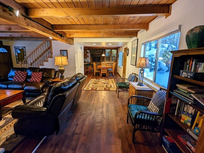 Photo - Pet friendly 4Bd home for a seasonal lease...