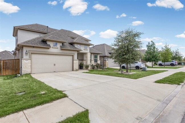 Photo - 303 Eagle Ford Dr