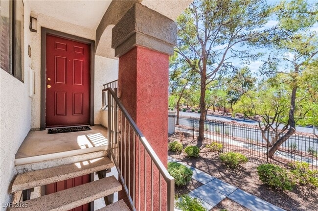 Building Photo - 950 Seven Hills Dr Unit 524 Rental