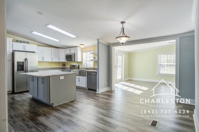 Photo - 1807 United Dr