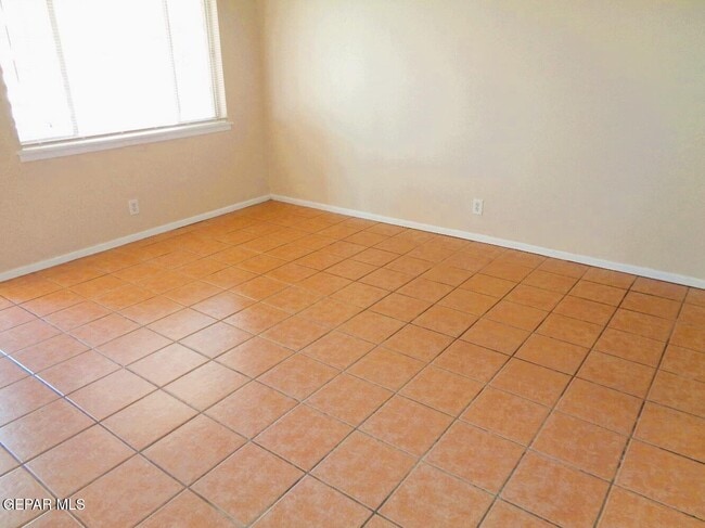 Photo - 10532 Brisbane Way
