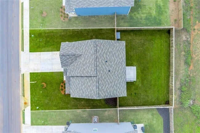 Photo - 317 Lucyanna Ln