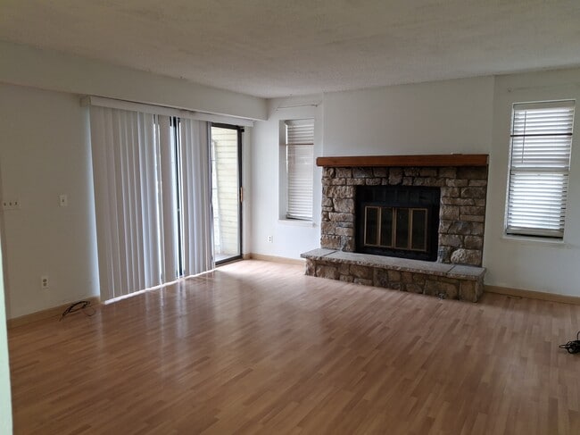 Building Photo - 16255 E Alaska Pl Unit 6