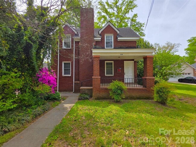 Building Photo - 754 Montgomery Ave