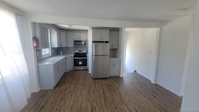 83 Kraemer St Unit 3