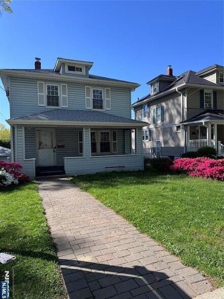 Photo - 437 Chestnut St