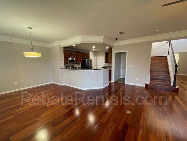 Photo - 11184 Castlemain Cir W