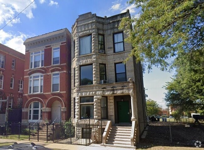 Building Photo - 4040 S Wabash Ave Rental