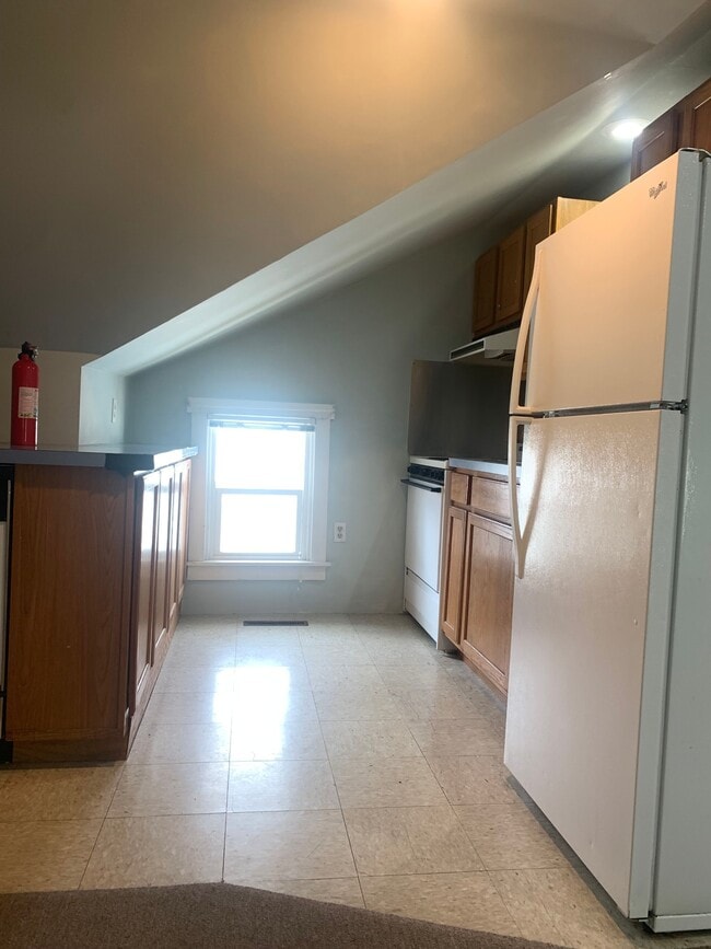 Photo - 30 W Main St