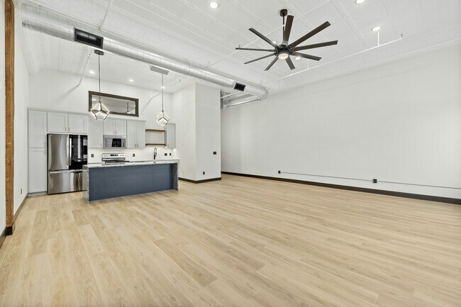 Photo - 522 6th St Unit Apt 301