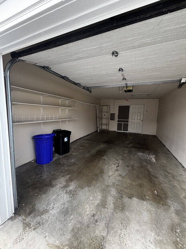 Photo - 542 Pewaukee Rd Unidad A