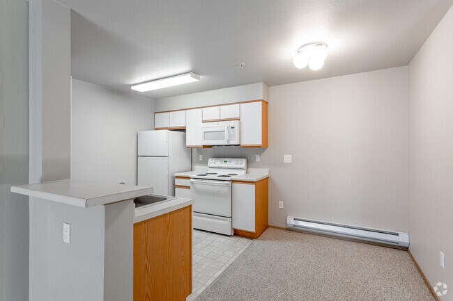 2BR, 1BA - 776 SF - Emerald Downs