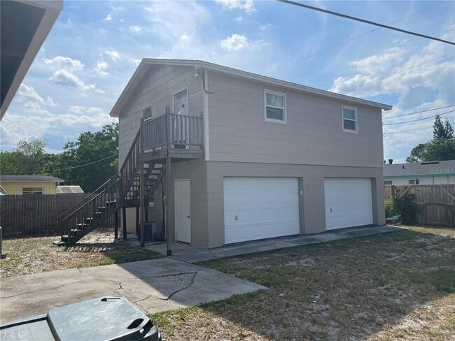 Building Photo - 1100 Jamela Dr Unit B