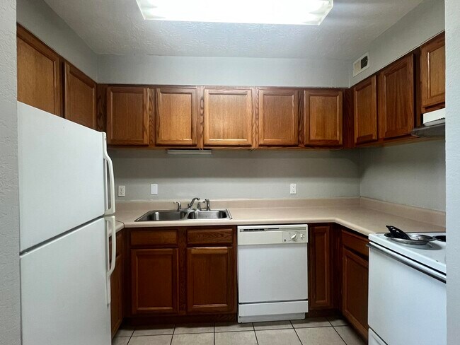 Photo - 2020 Continental Ave