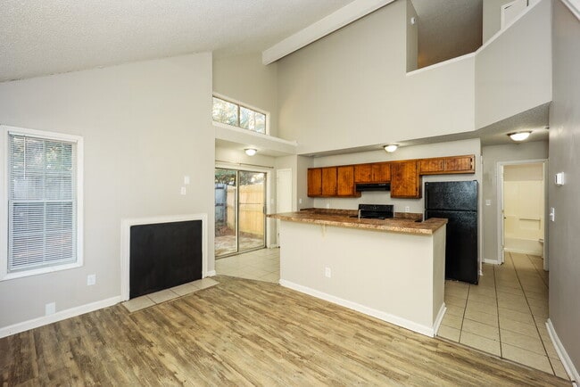 Photo - 8536 Pineland Dr