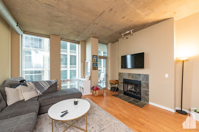 Photo - 700 N Larrabee St Condo